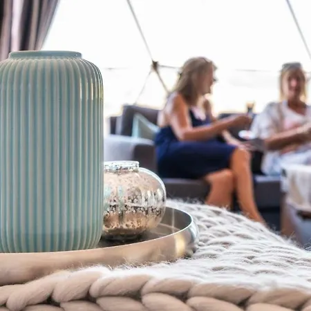 شقة Luxury Dome Retreat *